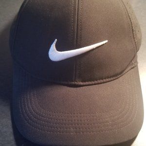 Nike Golf Hat Mesh- lightly worn